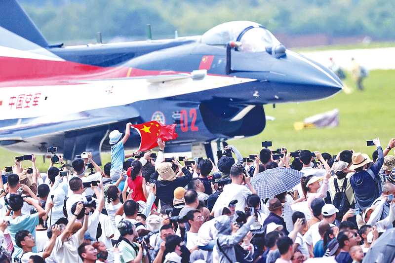 班花被我用基霸捅长春航空展迎来首个公众日